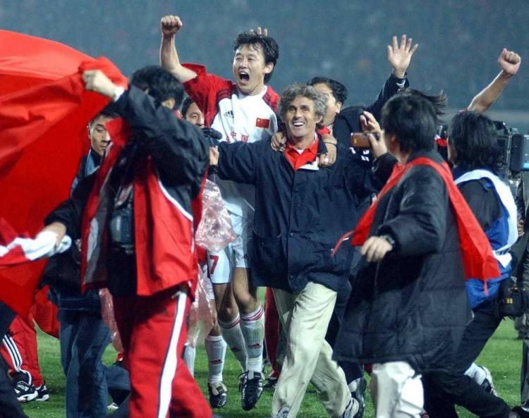 官方：埃尔切买断18岁罗马外租后卫桑加雷，签约至2031年